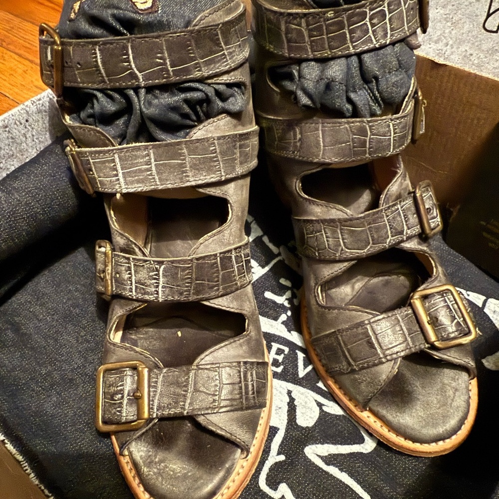 Freebird By Steven Grey Quail Strappy Buckle Bootie Sandals Size 9
